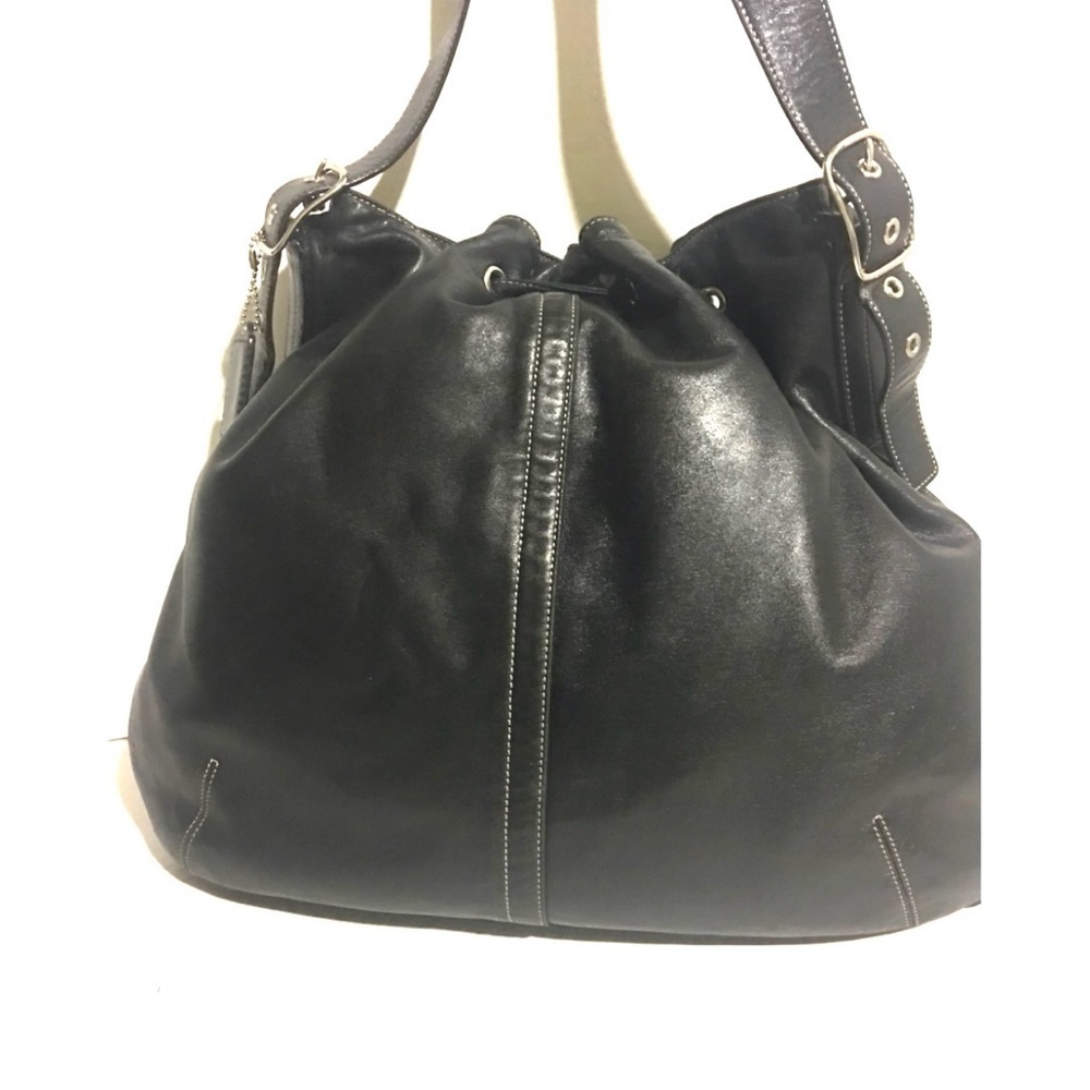 Coach vintage black leather crossbody handbag - Picture 5 of 11